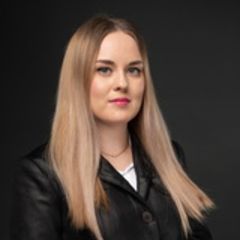 Селезнева Анна